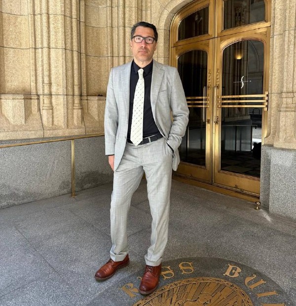 Alex Tovarian – Immigration Attorney